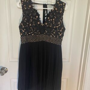 Black juniors sz M lace dress